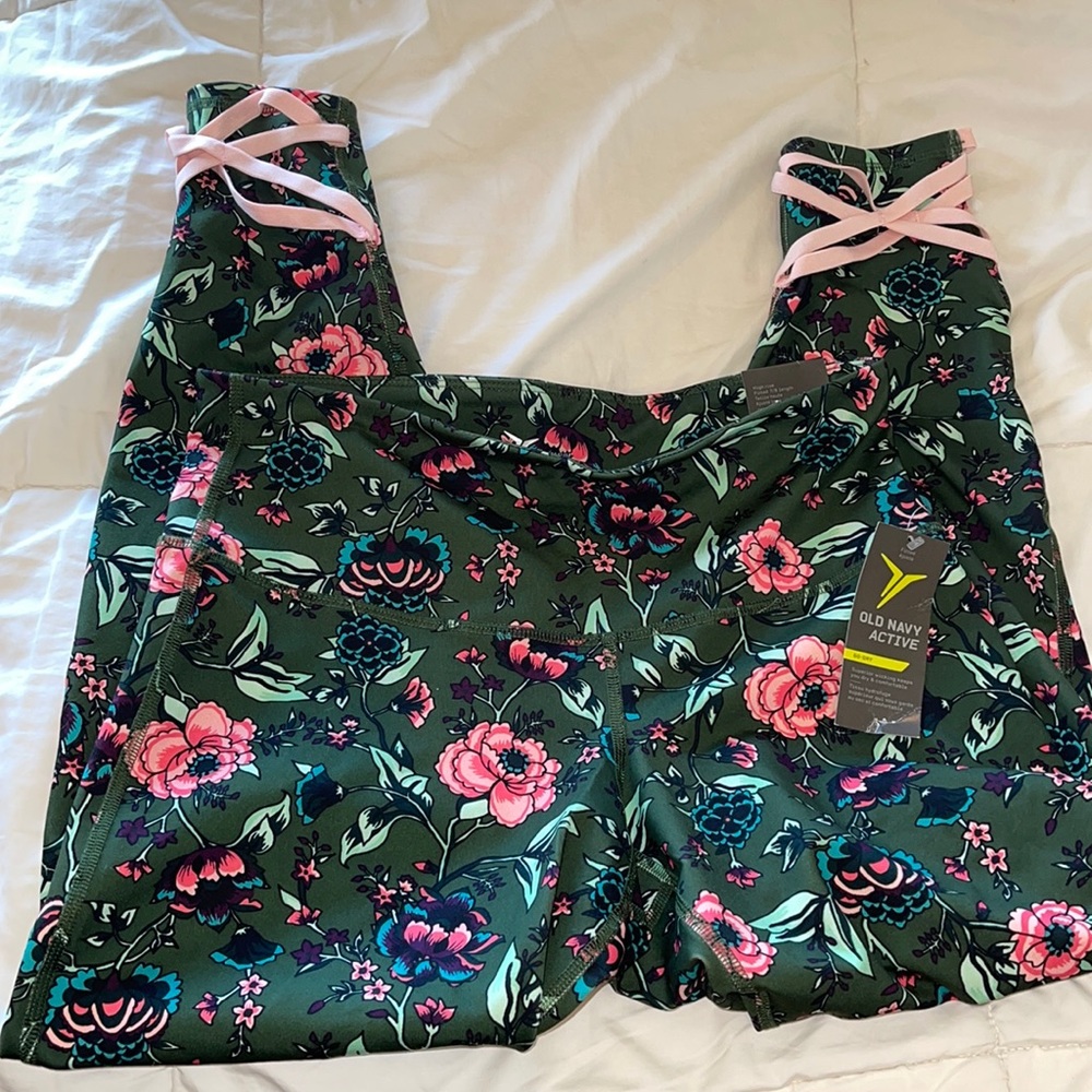 Old Navy Active High Rise Workout Leggings